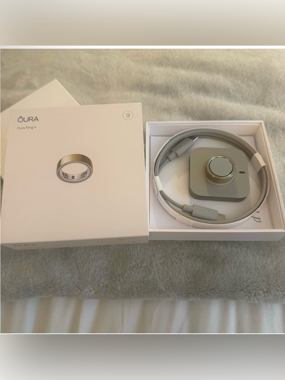 Oura Ring Gen 4 in gold size 9
